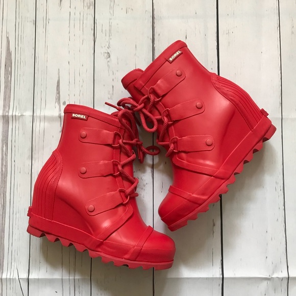 sorel joan rain wedge red